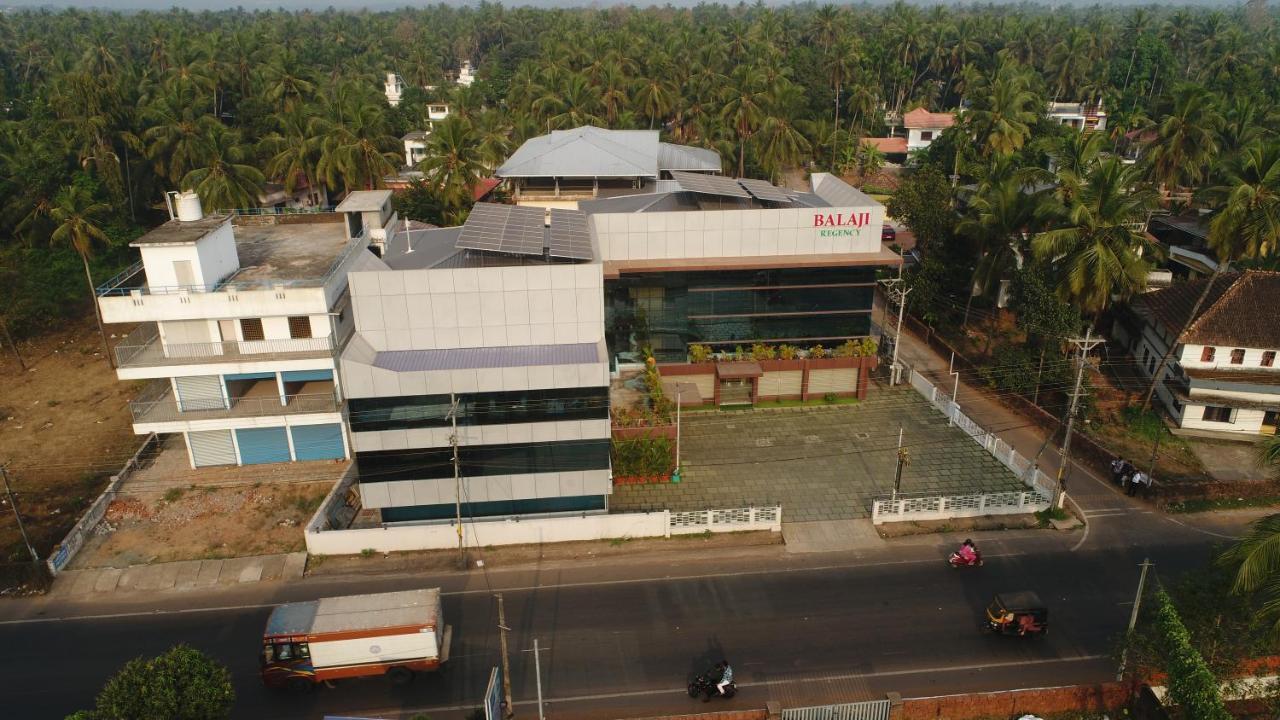 Balaji Regency Kanhangad Kannangad Luaran gambar