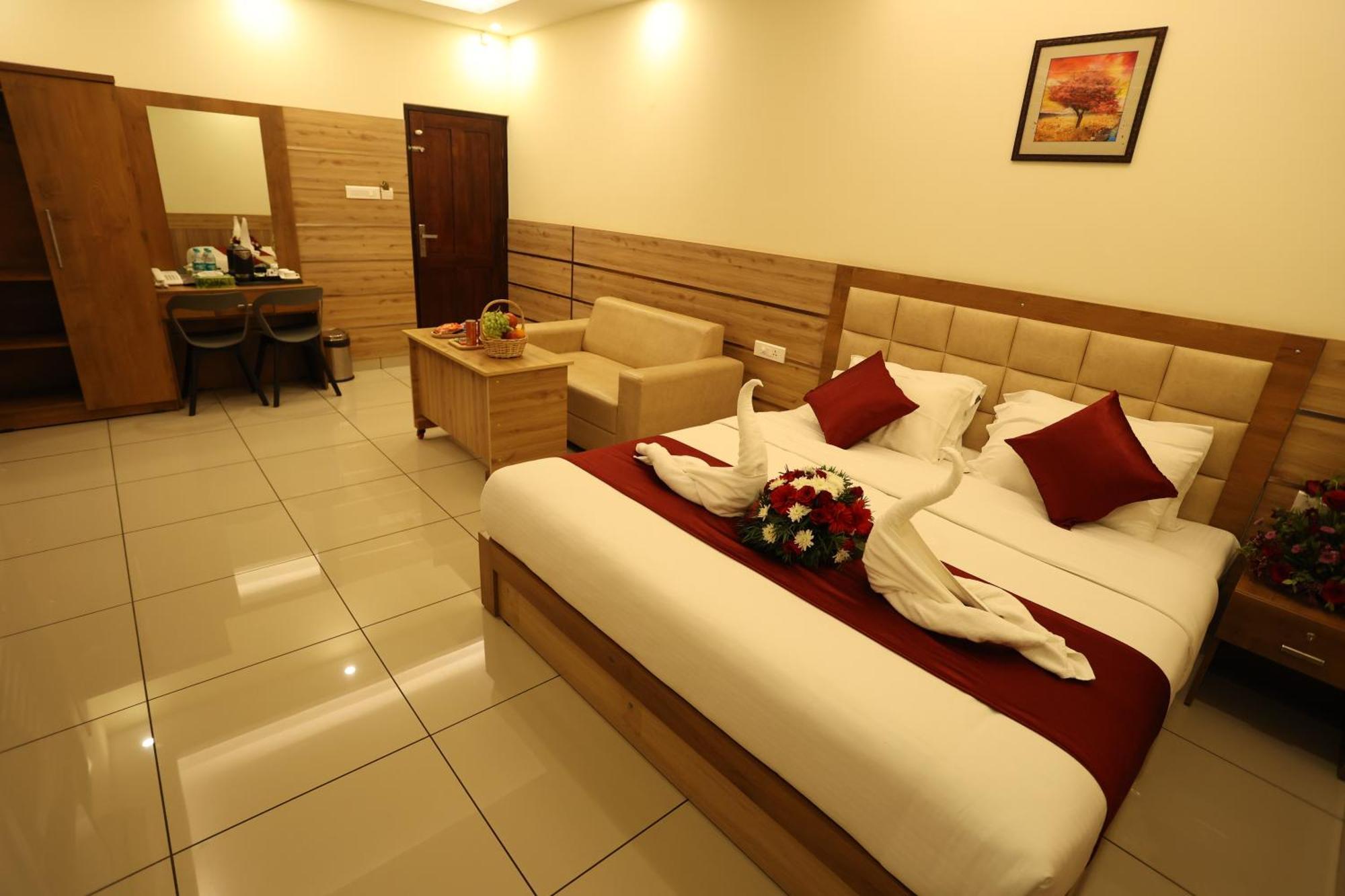 Balaji Regency Kanhangad Kannangad Luaran gambar