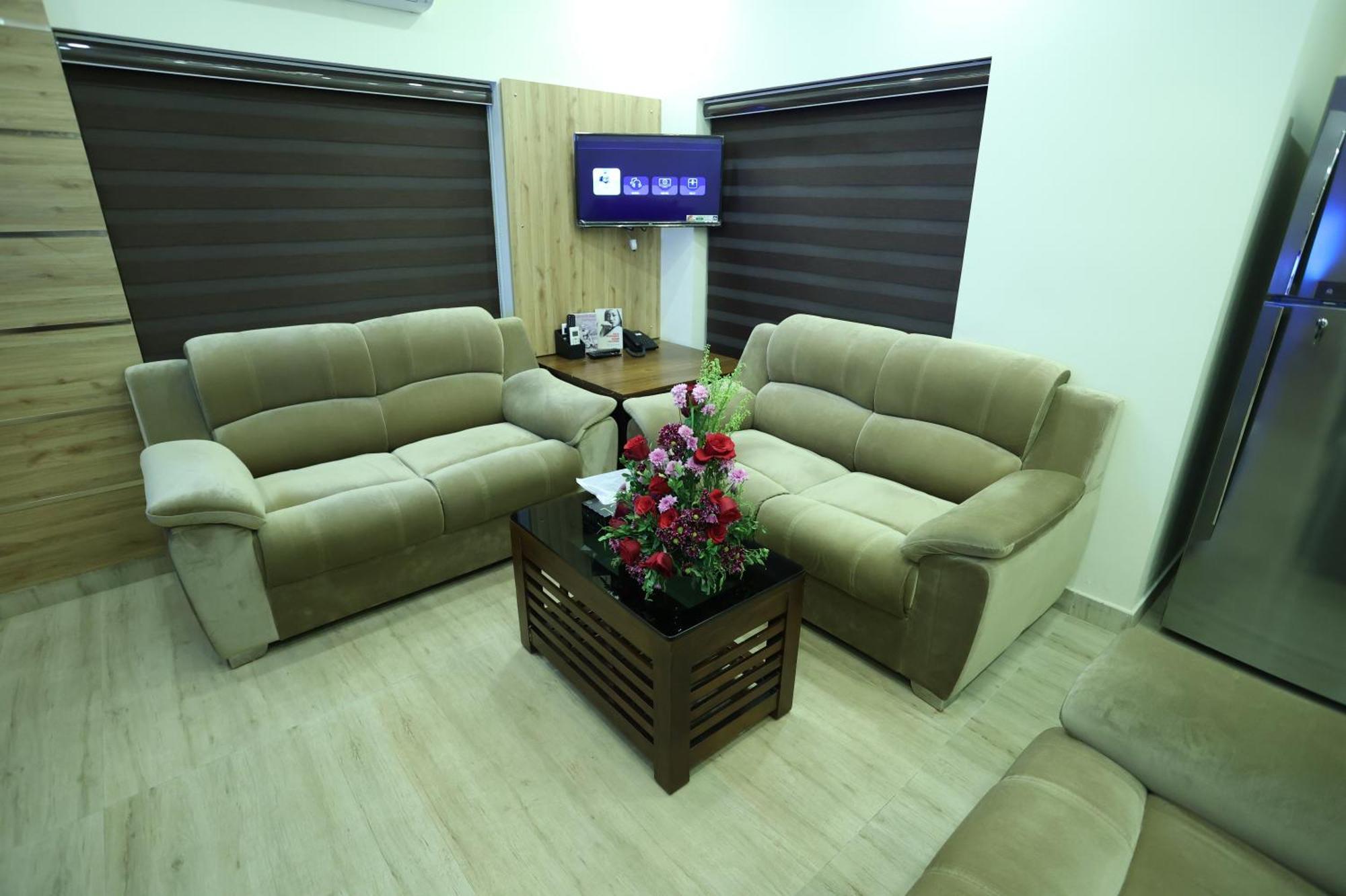 Balaji Regency Kanhangad Kannangad Luaran gambar