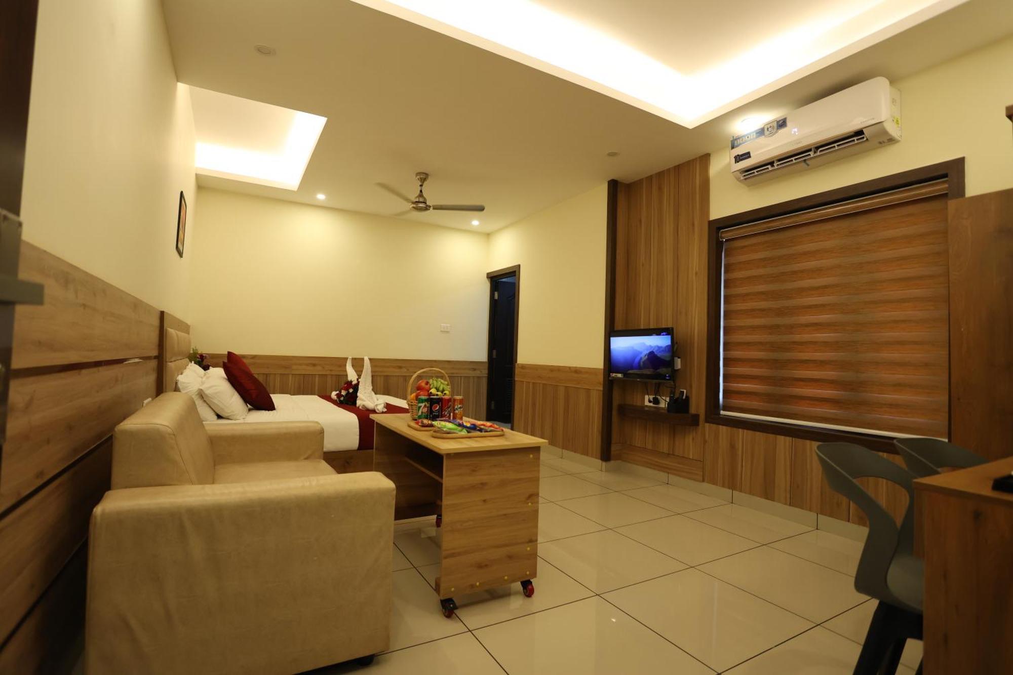 Balaji Regency Kanhangad Kannangad Luaran gambar