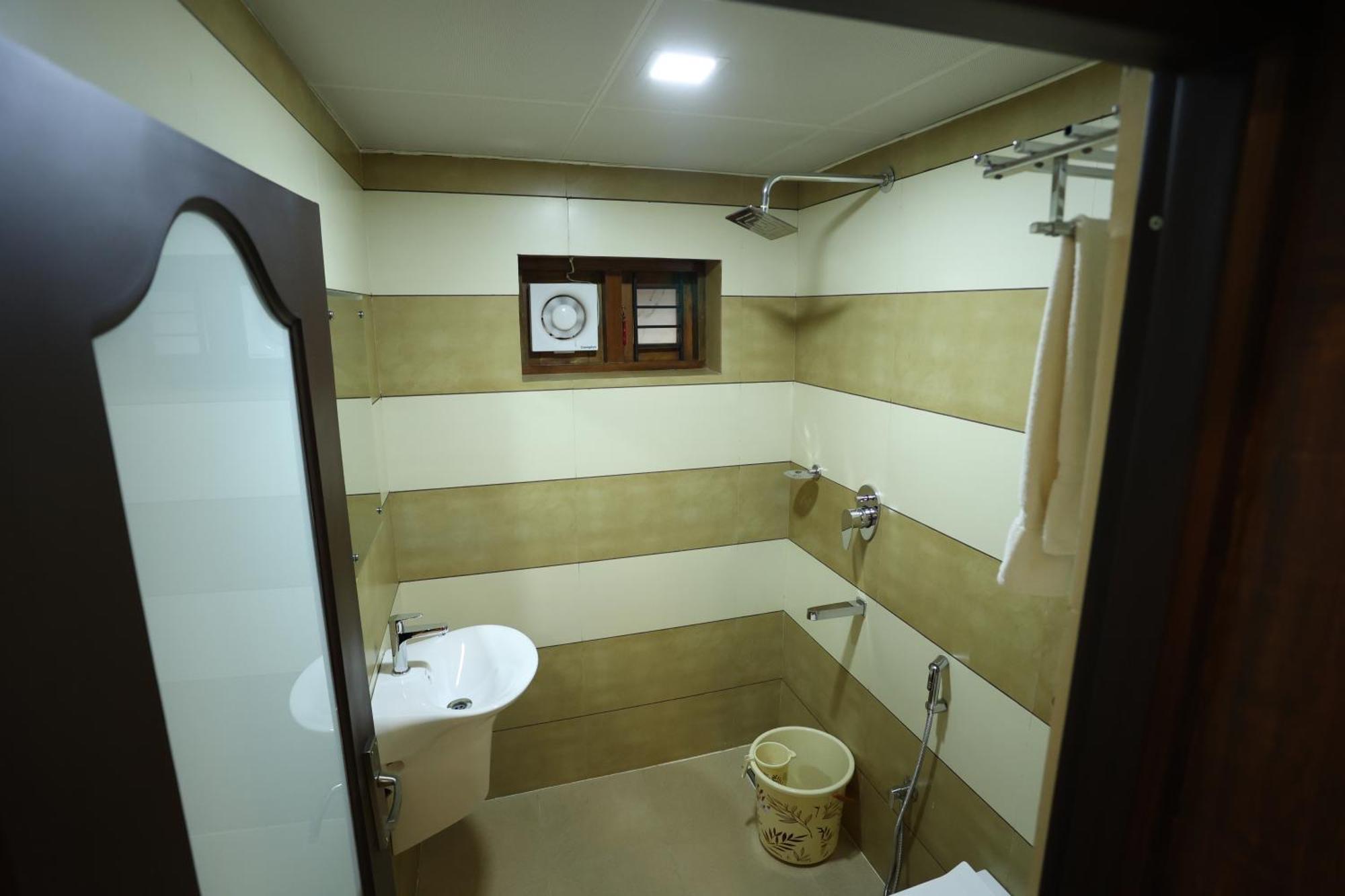 Balaji Regency Kanhangad Kannangad Luaran gambar