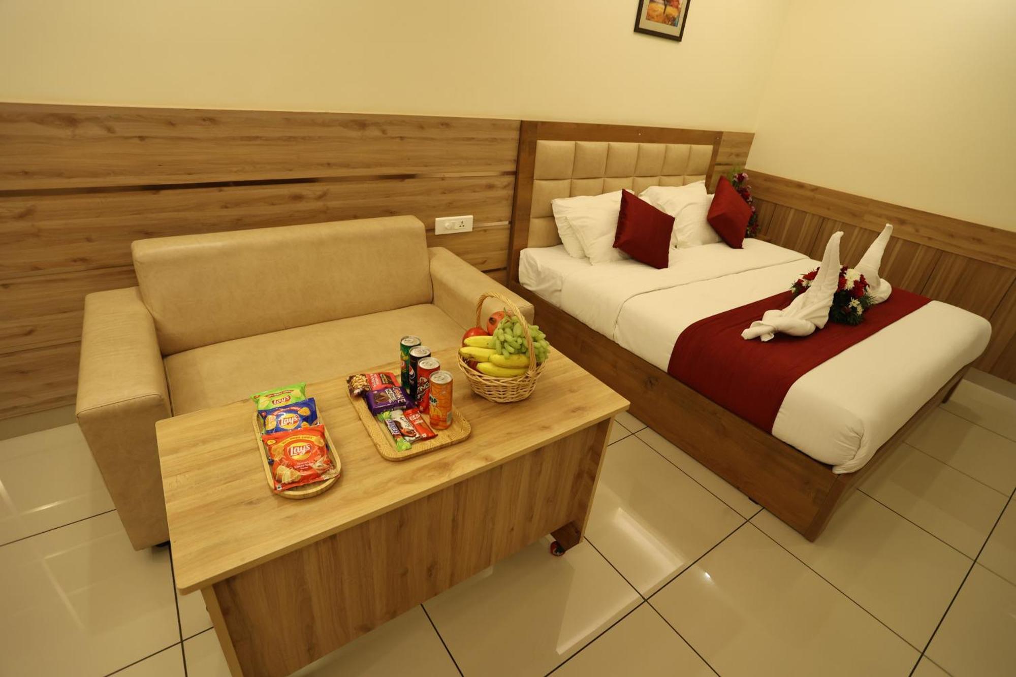 Balaji Regency Kanhangad Kannangad Luaran gambar